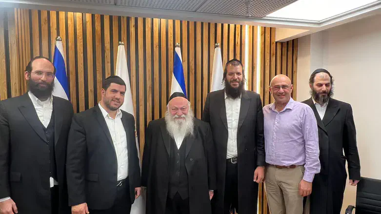 המפגש בלשכת ראש העיר