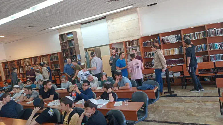 חלק מהתלמידים בסיום