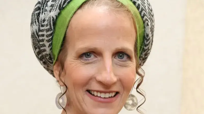 עפרה לקס