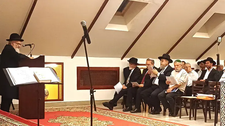 הרב שלמה בן חמו נושא דברים