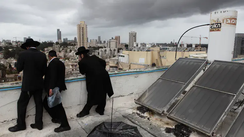 תלמידים בישיבת סלבודקה, אילוסטרציה
