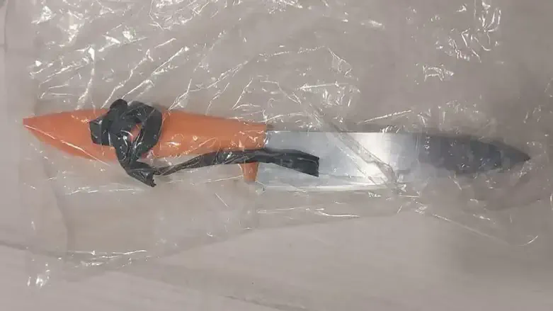 The knife that was caught