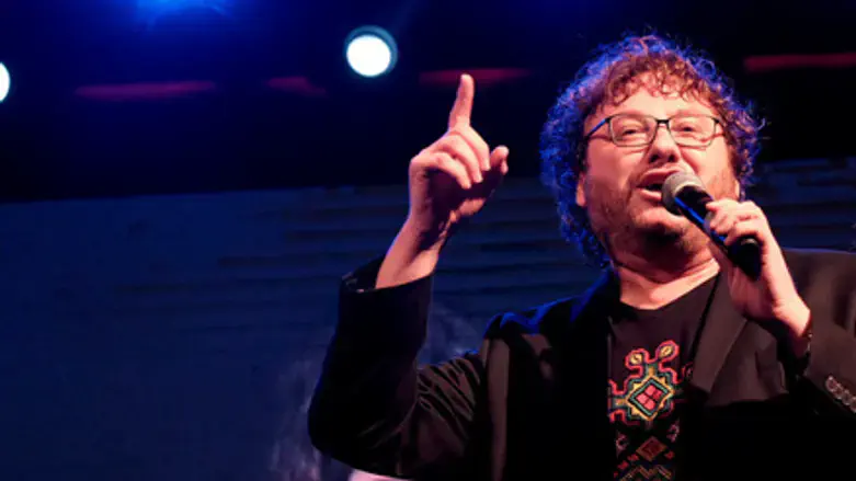 משה דץ בהופעה, ארכיון