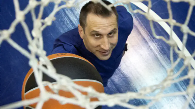 דיוויד בלאט. קורא לעצירת האלימות