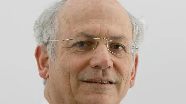 פרופ' צבי מזא"ה