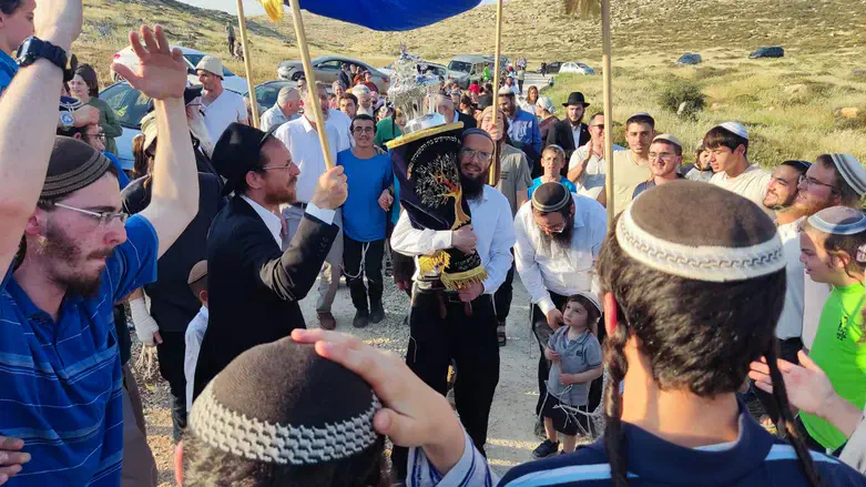 הרב יהודה וינגוט והספר תורה