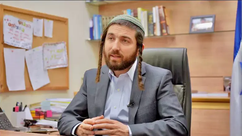 צבי סוכות בכנסת