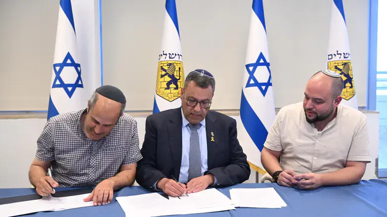 ליאון וקינג