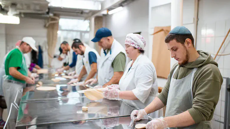 Matzah baking in Ukraine