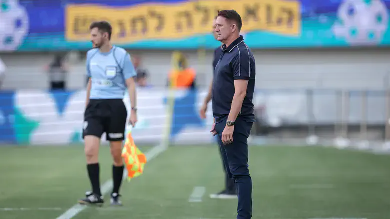 רובי קין. עוזב