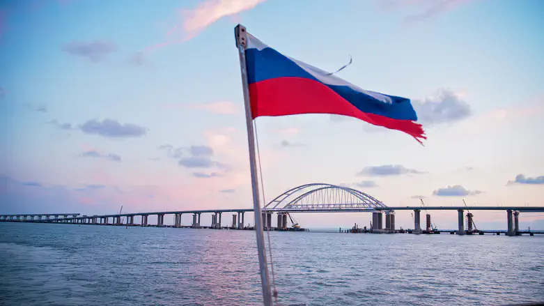 Крымский мост. Иллюстрация