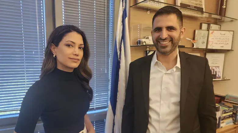 קרעי עם ליטל שמש