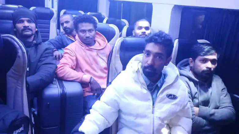 העובדים הזרים