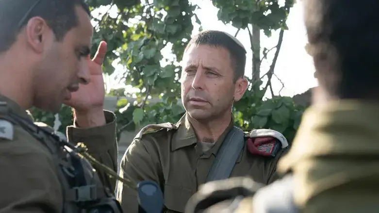 Командующий Центральным военным округом Ави Блут