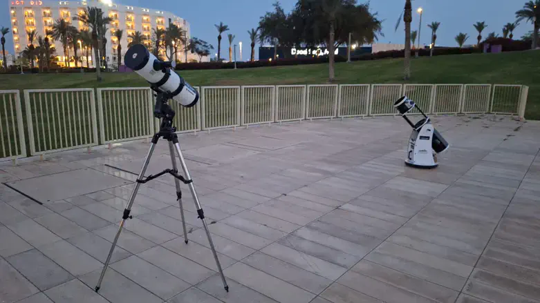 תצפית הכוכבים בפארק הדקלים