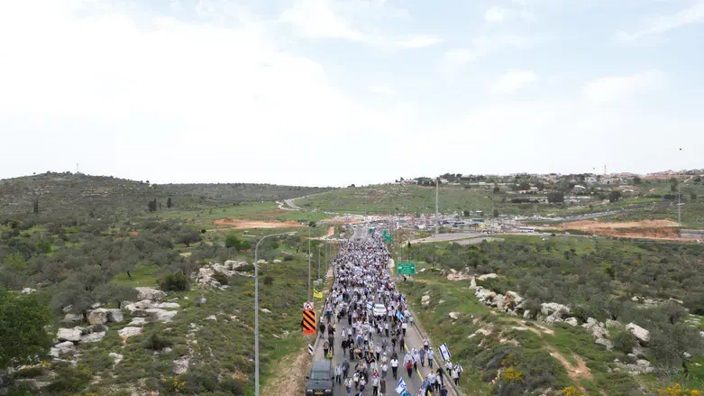 צעדת נחלה. ארכיון