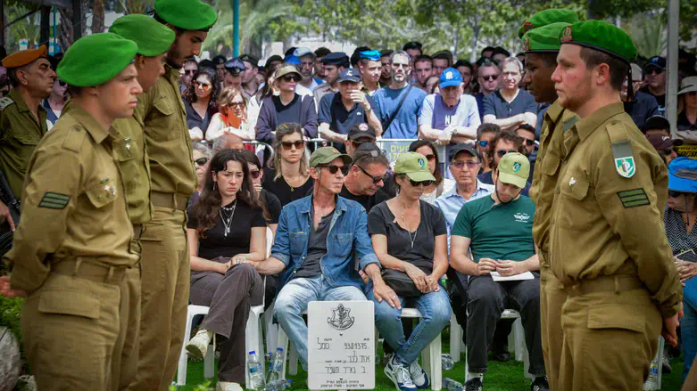 איתי לבני הובא למנוחות