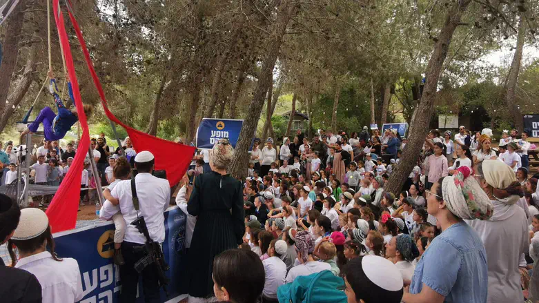 אלפים במתחמי העצמאות