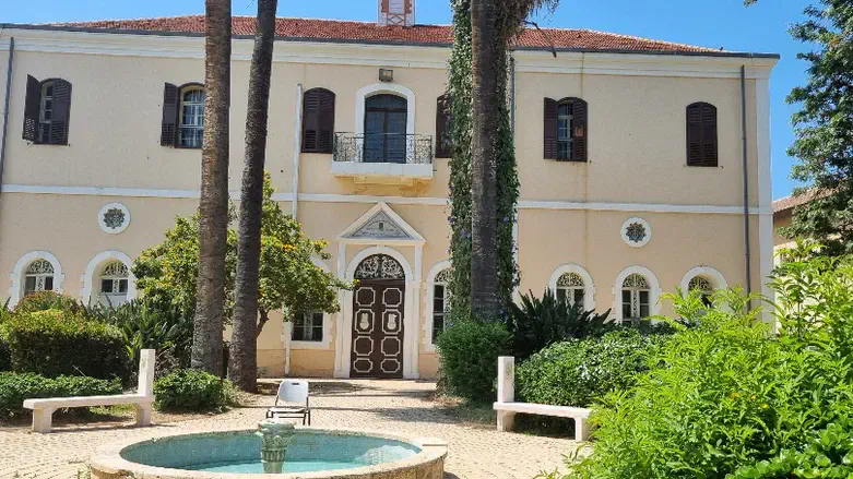 בית  הכנסת במקוה ישראל. 130 שנות היסטוריה