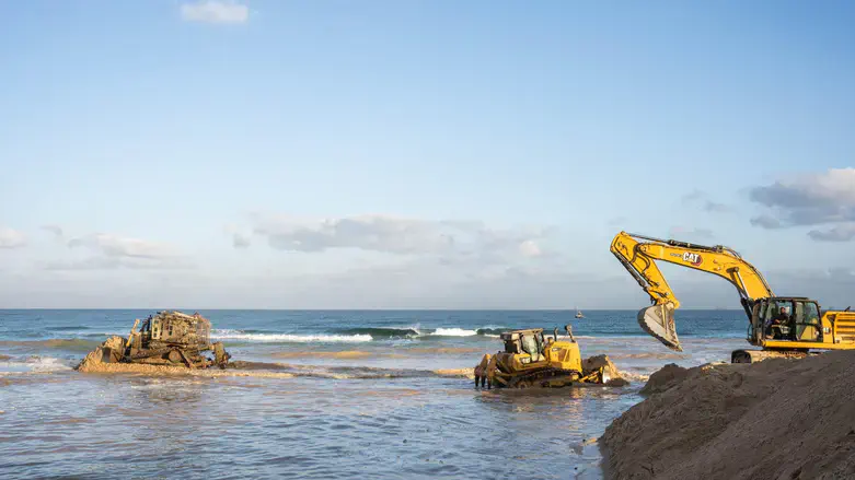 Work on the pier