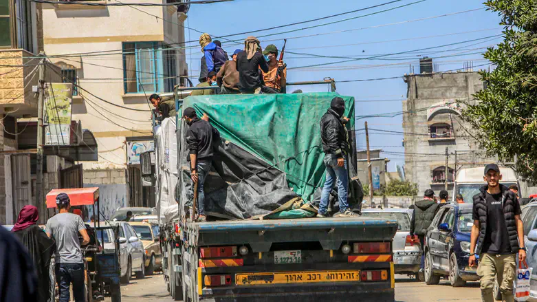 Aid truck headed to Gaza (illustrative)