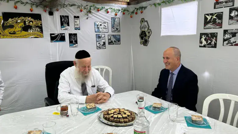 ראש העיר והרב שיינין