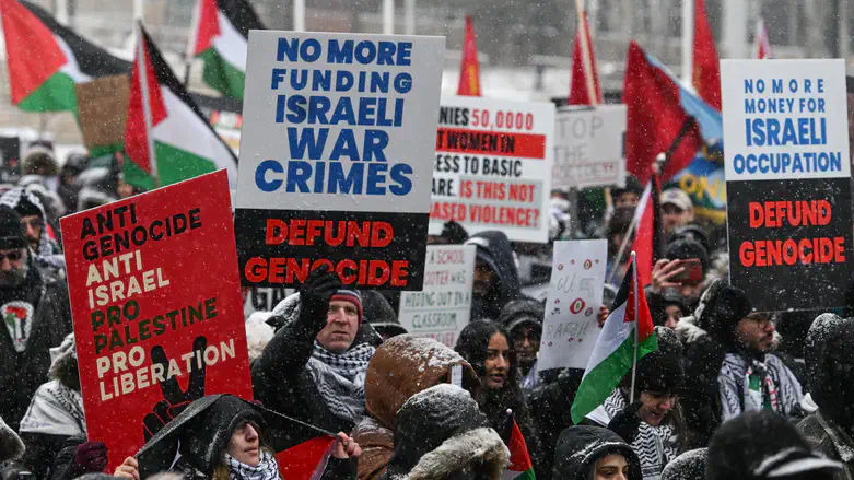 Pro-Palestinian protesters rally in Edmonton