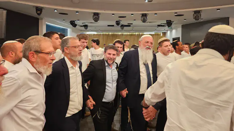 הריקודים בסיום הש"ס