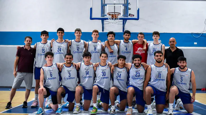 שחקני תיכון הימפלרב. מינפו את הכאב