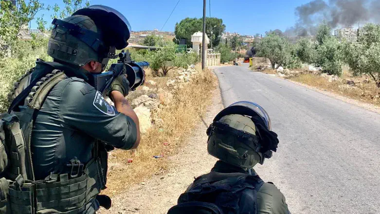 Border Police officers