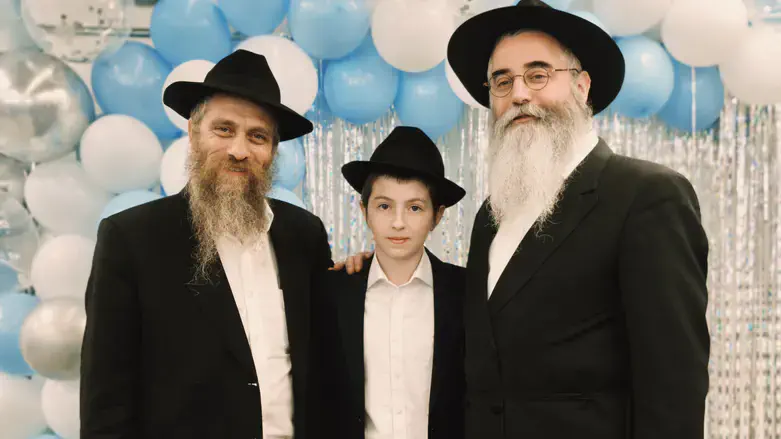 הנער שחגג את בר המצווה עם השלוחים