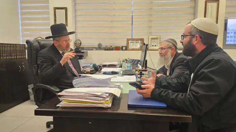 רבני כושרות עם הרב הראשי לישראל, הרב דוד לאו