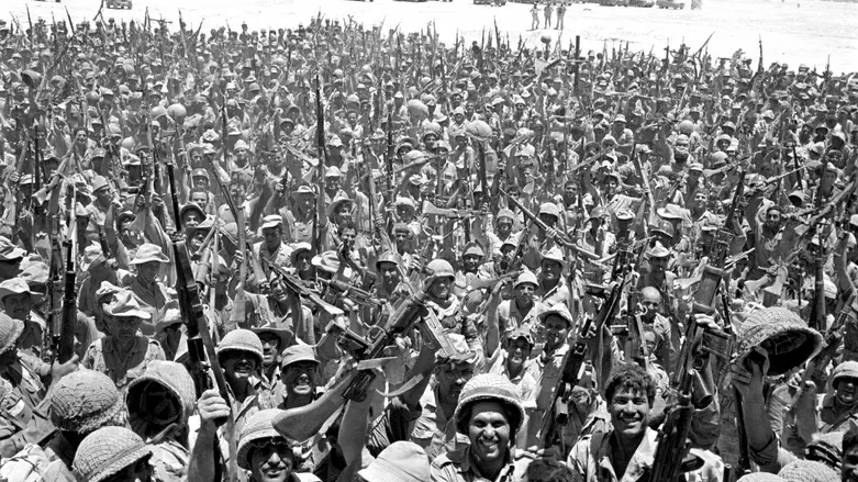 Israeli soldiers celebrate Six Day War