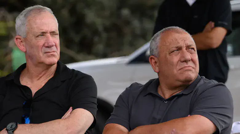 בני גנץ וגדי איזנקוט