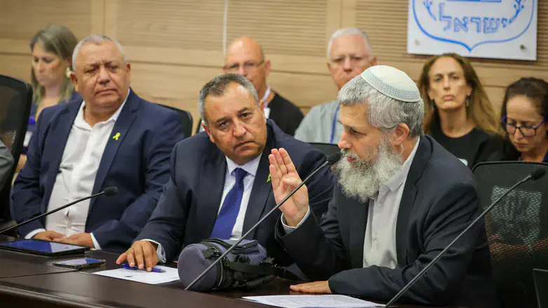 הרב תמיר גרנות בוועדת החוץ והביטחון