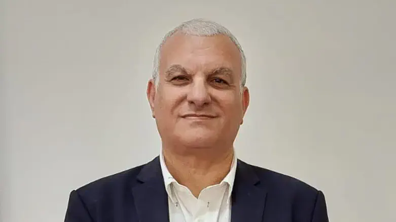 ד"ר פנחס חליוה