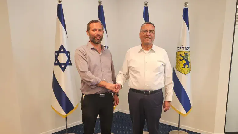 ישראל גנץ ומשה ליאון