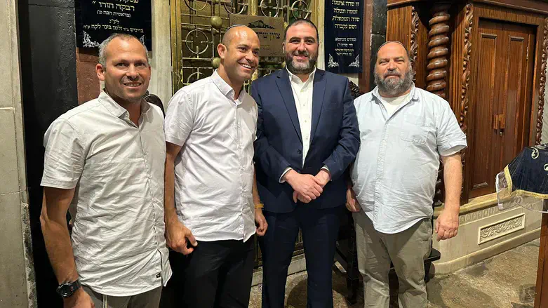 השר ארבל במערת המכפלה