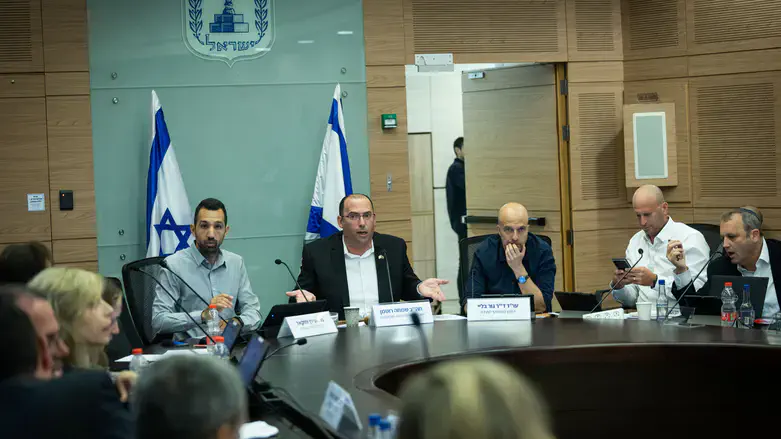 ועדת החוקה בראשות חבר הכנסת רוטמן