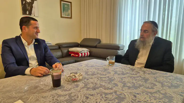 ח"כ טל עם הרב לייבל