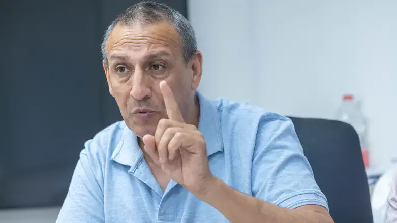 Давид Азулай