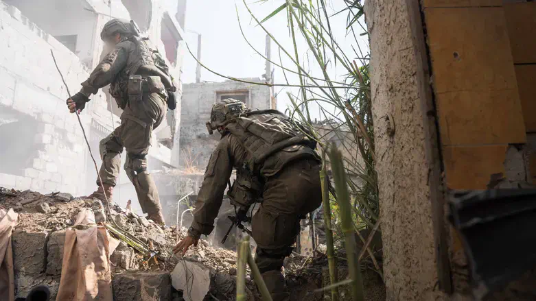 IDF forces operate in Gaza