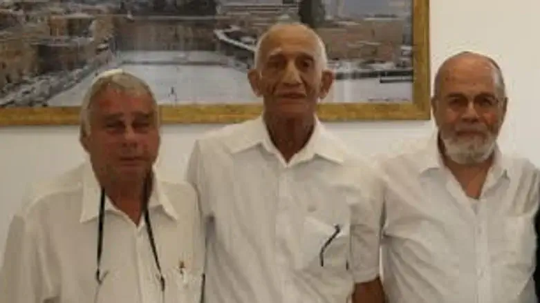 שלישיית החברים עשרות שנים אחרי