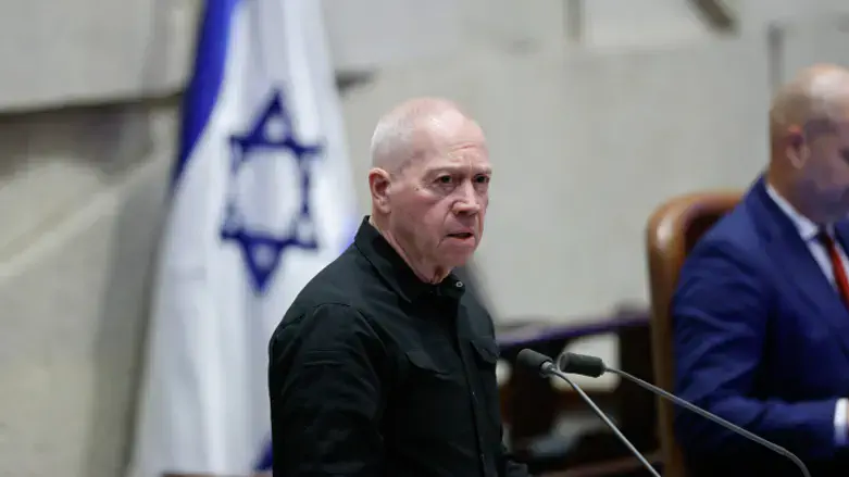 גלנט במליאה