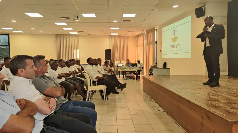 ח"כ סלומון במפגש עם מכינת דרך אבות