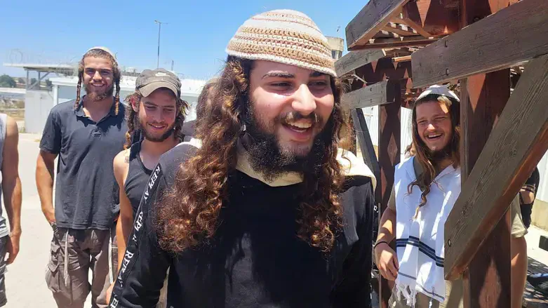 אחיה כץ משתחרר
