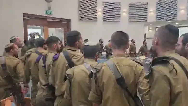 החיילים פצחו בריקוד