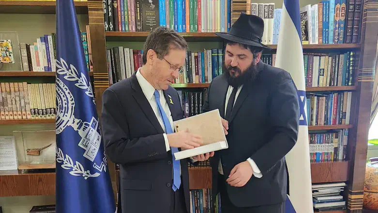 הרב קוטלרסקי עם הנשיא הרצוג