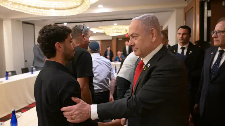 נתניהו ומשפחות החטופים בארה"ב