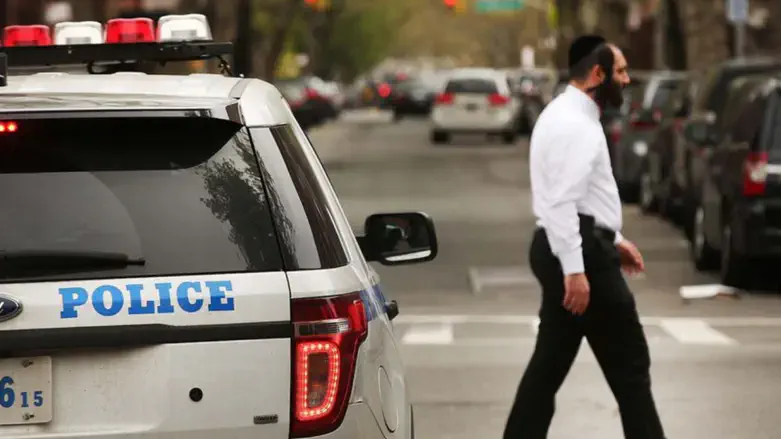 Hasidic man in a Jewish neighborhood in NY